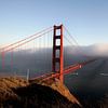 Golden Gate Bridge in de mist van Gerrit de Heus