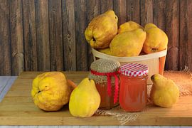 Still life with quinces by Anette Jäger