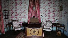 The red bedroom by Edou Hofstra