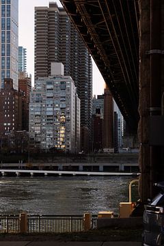 New York vanaf de overkant Governors Island van Shaquille Maarschalkerweerd
