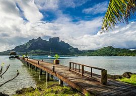 Steg auf Bora Bora von Ralf van de Veerdonk