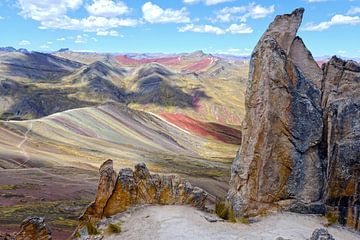 De Regenboog Bergen in Peru van Gerhard Albicker