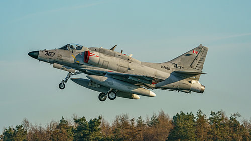 Top Aces McDonnell Douglas A-4N Skyhawk. von Jaap van den Berg