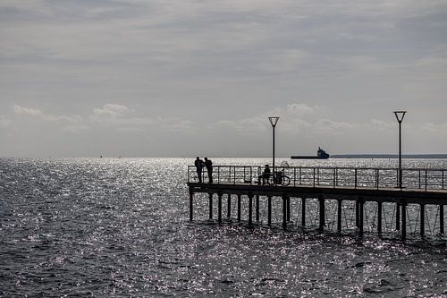 Pier in Limasol Cyprus met vissers