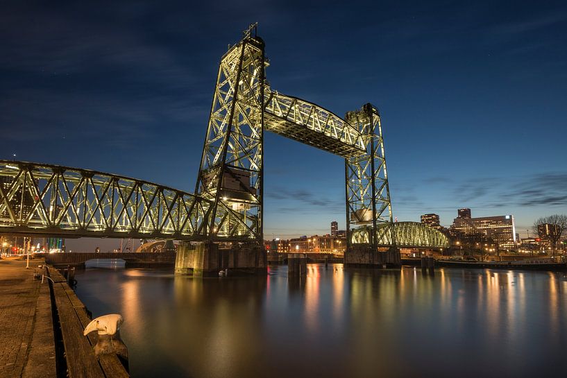 The Hef in Rotterdam during the blue hour by Raoul Baart