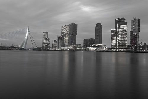 A mirror smooth Meuse.