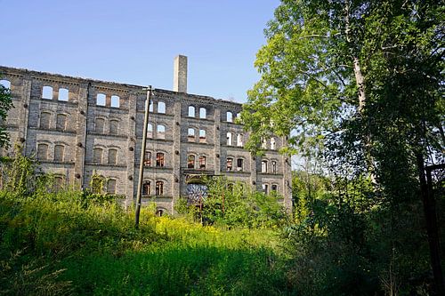Ruïne van het opslaggebouw van het molencomplex Böllberg in Halle in Duitsland