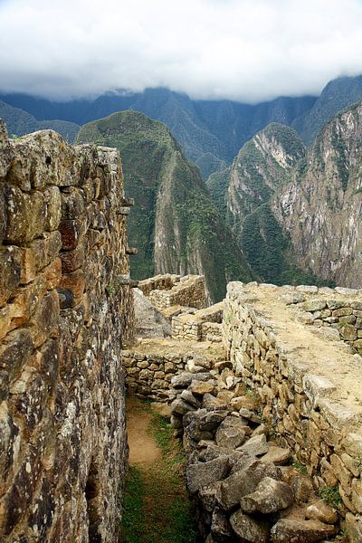 Teil von Machu Picchu in Peru von Yvonne Smits
