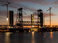Botlek pont dans la soirée