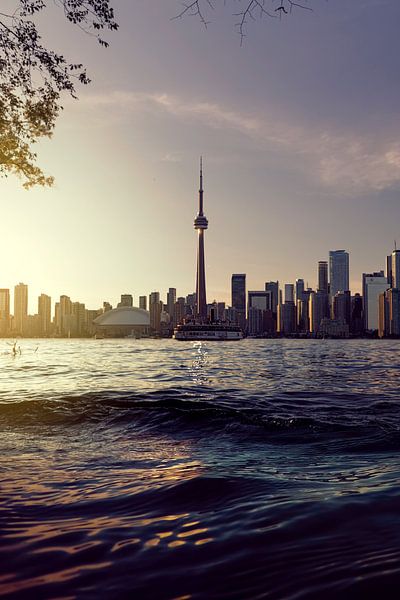 Toronto by Hello Pompoyo