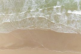 Waves hitting the beach by Sjoerd van der Wal Photography