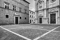 Pienza - 5 - Toscane - infrarood zwartwit van Teun Ruijters thumbnail