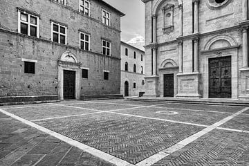 Pienza - 5 - Toscane - infrarouge noir et blanc