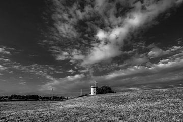 Le phare historique de Workum dans le soleil du soir sur Harrie Muis