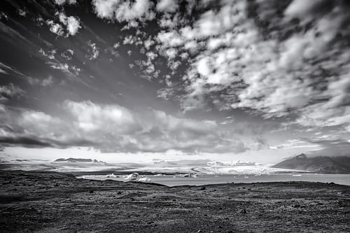 Jökulsárlón – A cloudy sky above the lagoon
