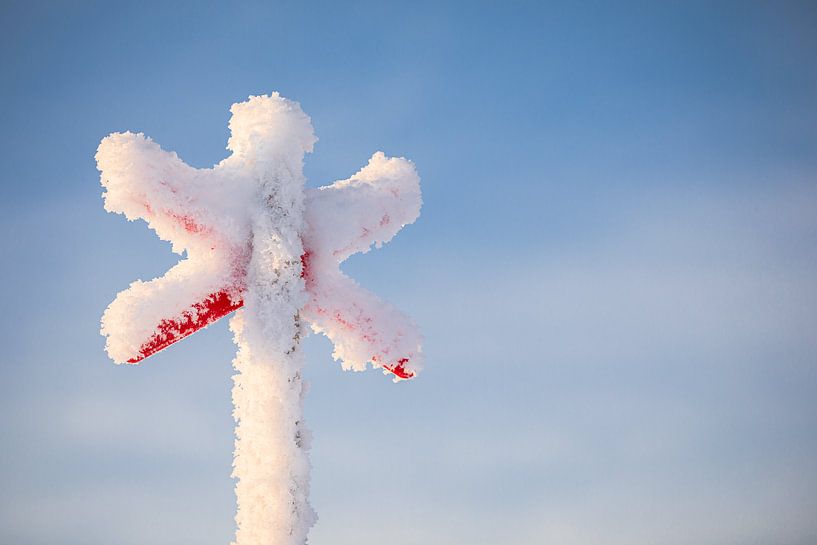Frozen signage in Sweden by Martijn Smeets