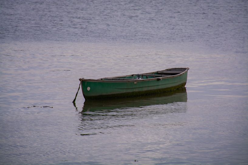 Boot vor Anker auf dem Fluss von FotoGraaG Hanneke
