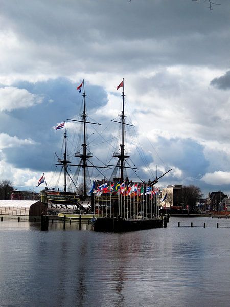 VOC-schip de Amsterdam van Rietje van der Meer