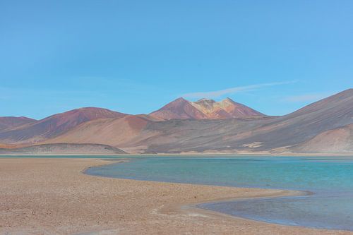 Pastel-coloured landscape and salt lake 'painting'
