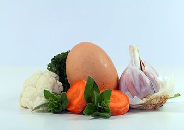 Garlic,Egg,carrots,Parsley,Oregano,Cauliflower sur Roswitha Lorz