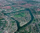 1985: Historische luchtfoto van het Waardeiland in Leiden van Frans Rombout thumbnail