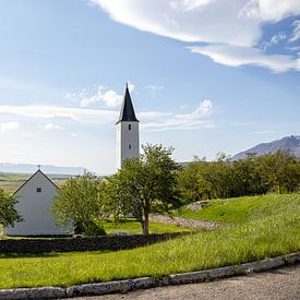 Église à Hólar, Islande | Photographie de voyage sur Kelsey van den Bosch