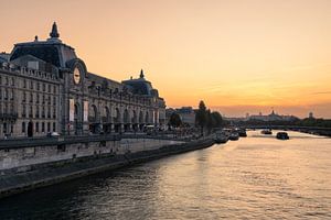 Seine Paris au coucher du soleil