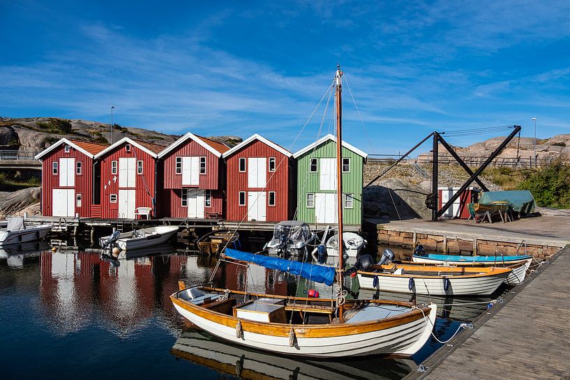 Gezicht op het dorp Smögen in Zweden van Rico Ködder