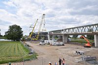 inhijzen fietsbrug tussen mook en katwijk (Cuijk)