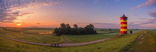 Panorama foto van de vuurtoren van Pilsum
