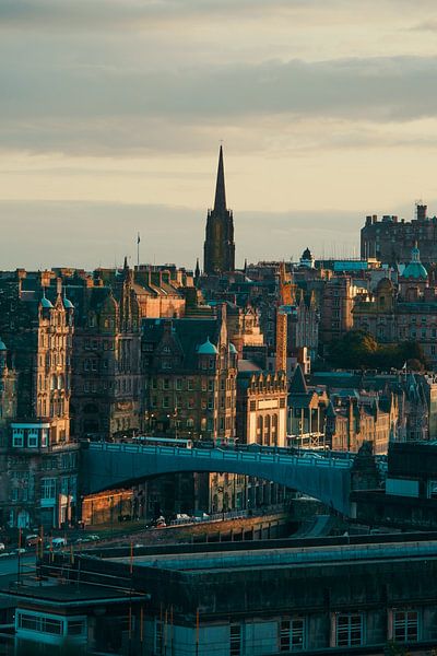 Edinburgh by Hello Pompoyo