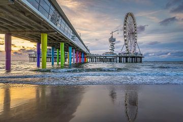 Pier of Scheveningen by Dennis Donders