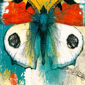 Farbenfroher Schmetterling in kunstvoller Textur von But First Framing