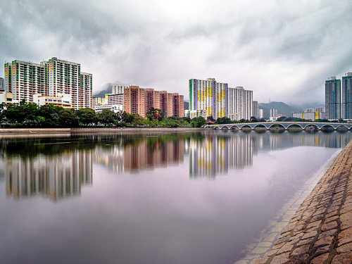 Weerspiegelingen in Hong Kong
