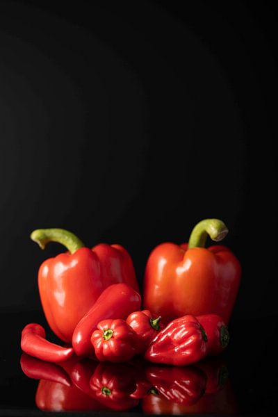 Paprika's, spaanse pepers en rode habaneros van Gaby Hendriksz