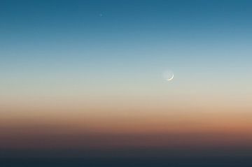 De maan boven La Palma. van Kees Kroon