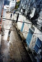 Scène de rue après la pluie Stonetown, Zanzibar (Mji Mkongwe), Tanzanie