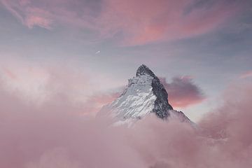 Uitzicht op de majestueuze berg Matterhorn in een prachtige avondsfeer van Besa Art