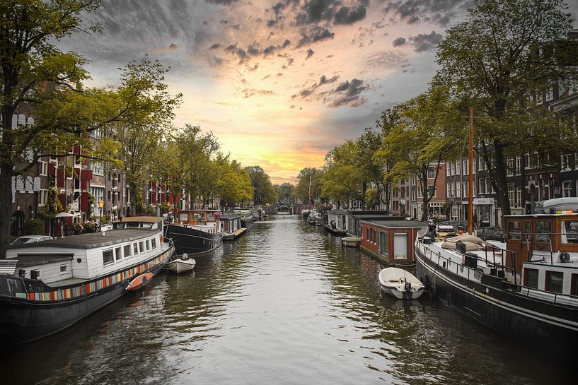 Amsterdam by Hello Pompoyo