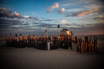 Ein Häuschen auf Vlieland- de Vliehorst. Das Ertrinkende Haus