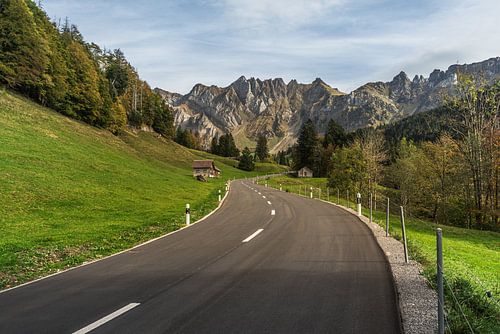 Bergweg met uitzicht op het Alpsteinmassief en de Säntis