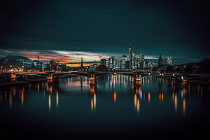Petrol Skyline Frankfurt, Nachtaufnahme