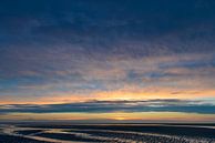 Farbenprächtiger Sonnenuntergang am Strand von Schiermonnikoog von Sjoerd van der Wal Fotografie Miniaturansicht