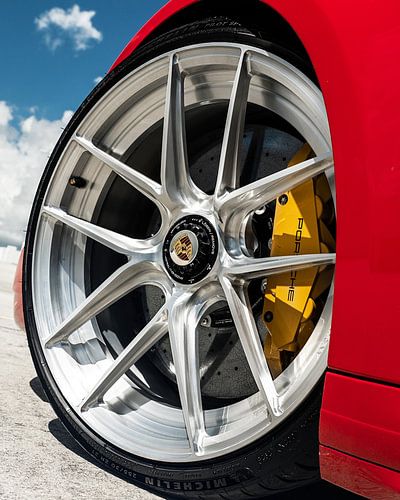 Porsche 992 by PixelPrestige