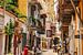 Kleurrijk straatje in Cartagena in Colombia van Jessica Lokker