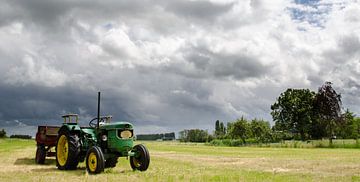 Tractor in een weiland in Maassluis; panorama by Maurice Verschuur