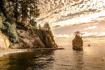 Siwash Rock - Vancouver by Marc Lehmann