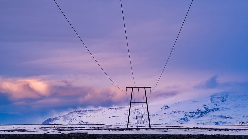 Flow for or from the Kvíárjökull glacier by Henry Oude Egberink
