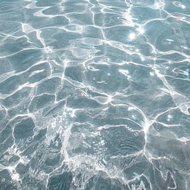 Helder Blauw Water Aan Elafonissi Strand Op Kreta van Henrike Schenk