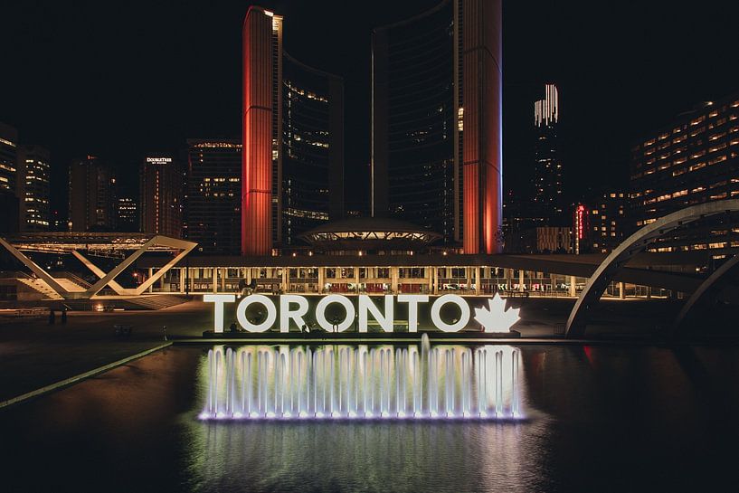 Toronto by Hello Pompoyo